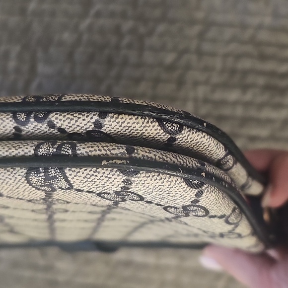 💛HOST PICK💛 Vintage Gucci Women's Cross Body - Missing Strap - Picture 6 of 11